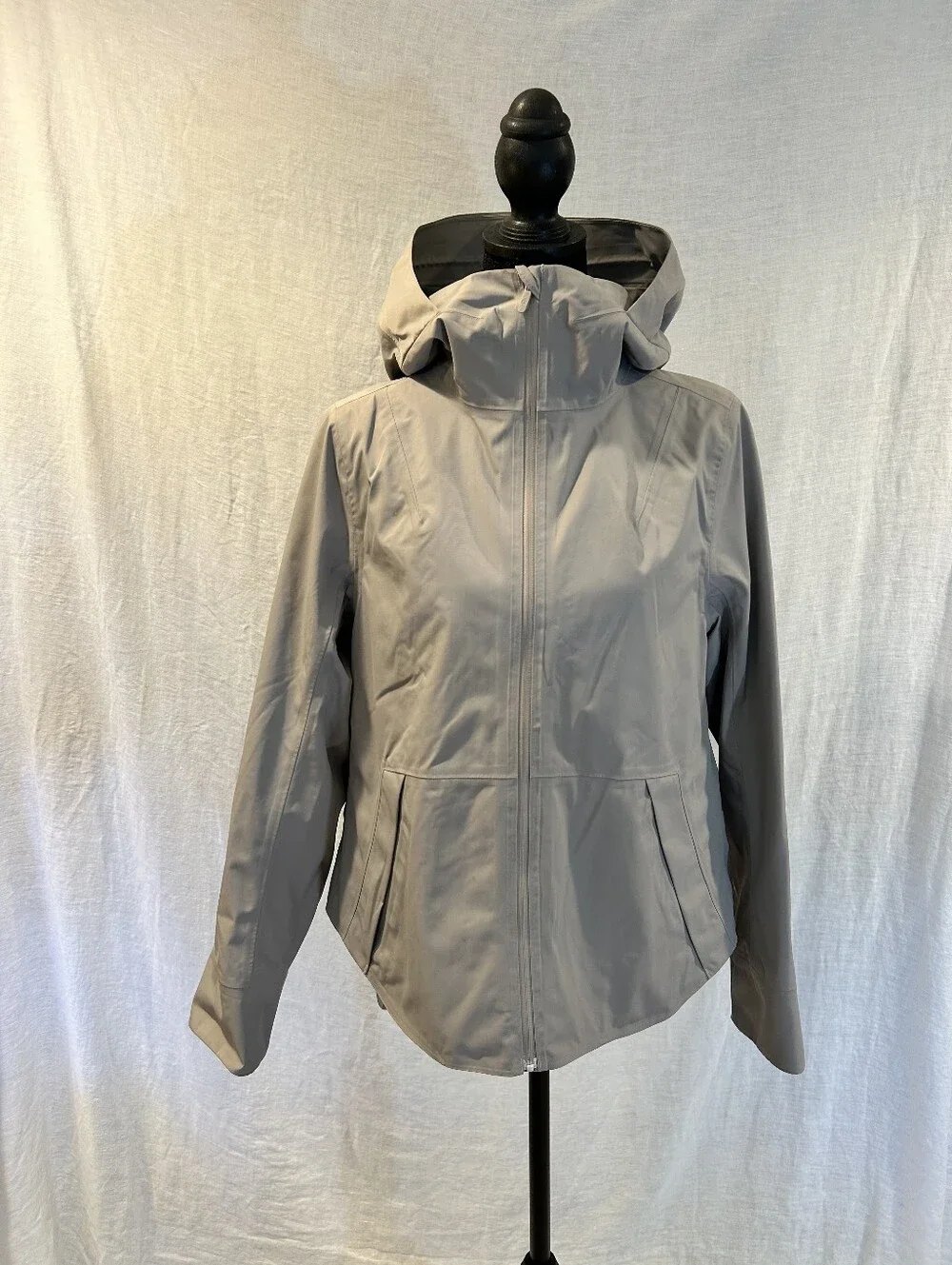 Lululemon Everyday Getaway jacket size 4